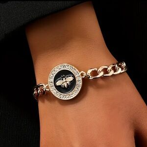 Elegant Designer Luxury Rhinestone Bracelet - NEW